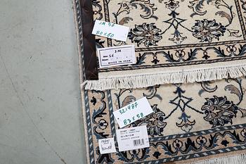 Mattor, ett par, Nain, part silk, ca 83 x 58 cm & ca 80 x 60 cm..