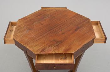 BORD, empire, omkring år 1800.