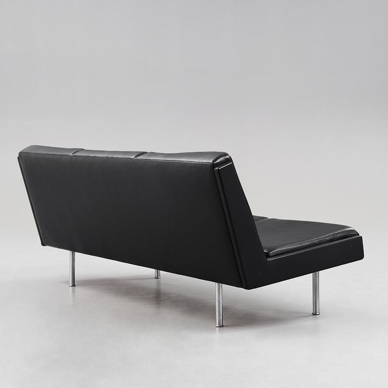 HANS J WEGNER, a sofa, "The Lufthavnssofa" AP-35, for AP Stolen, Denmark 1960's.