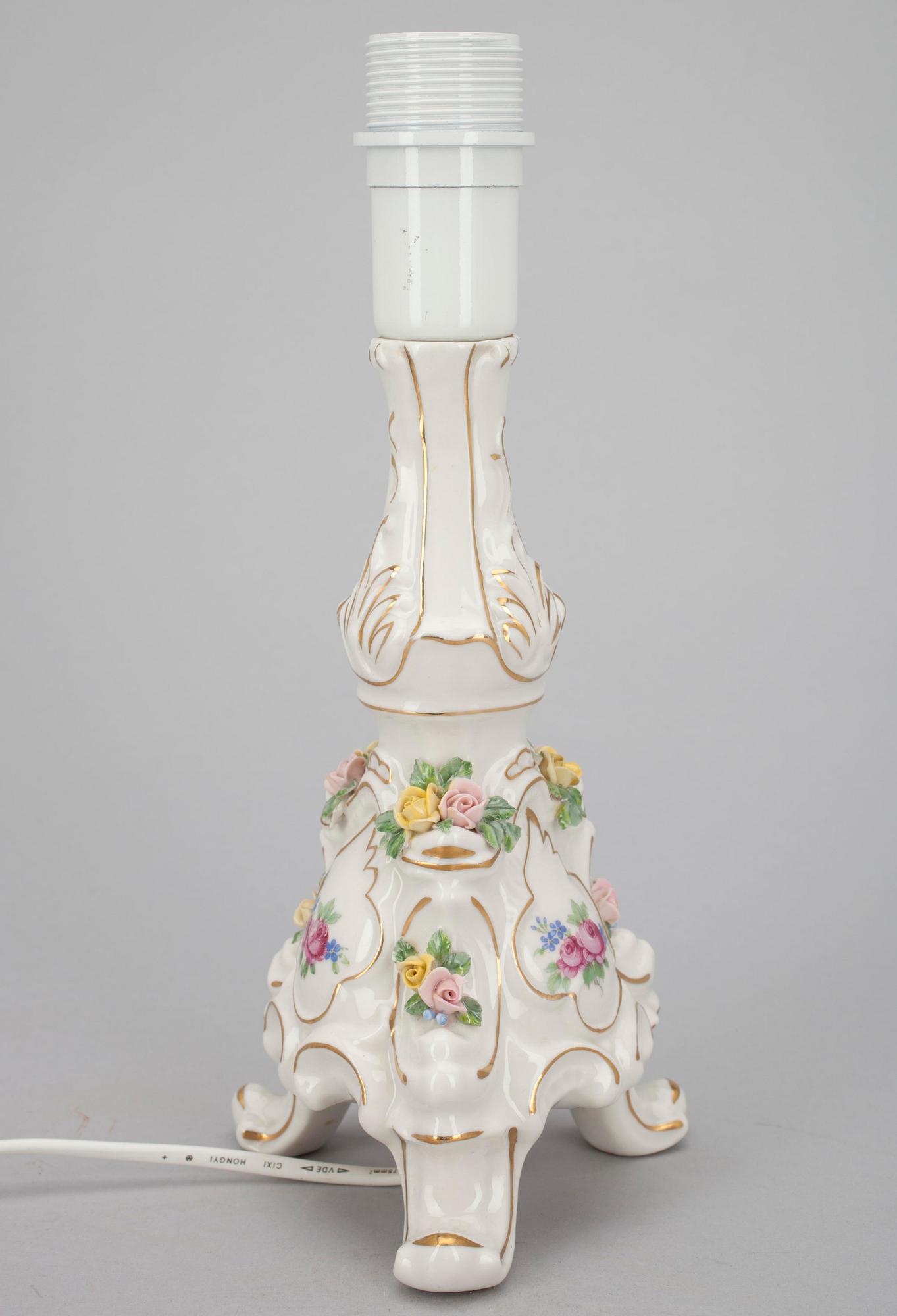 BORDSLAMPA, porslin, Dresden, rokokostil, 1900-tal.
