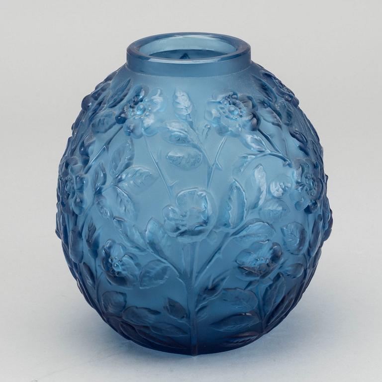 VERLYS, an Art Deco moulded glass vase around 1930.