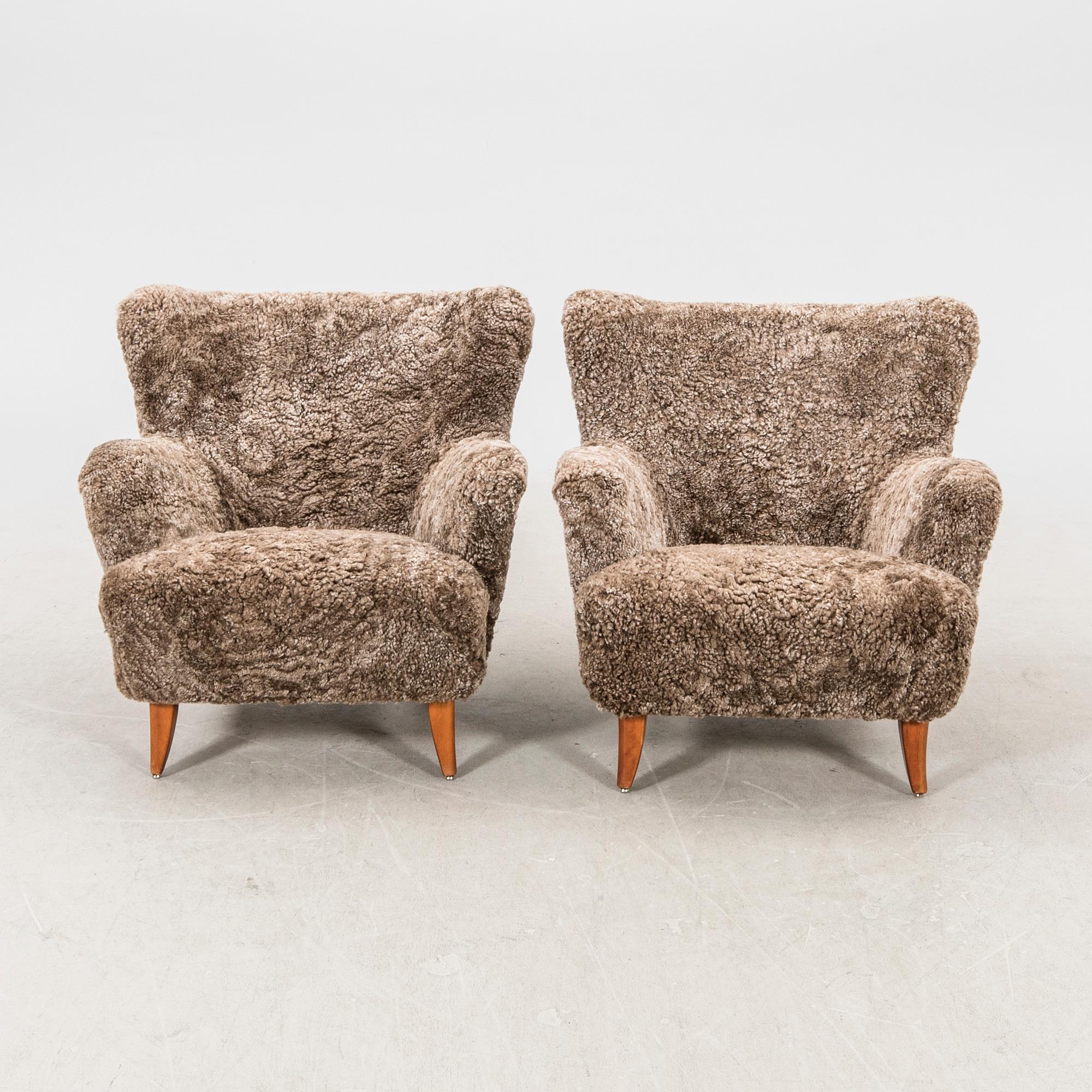 Ilmari Lappalainen, a pair of 'Laila' armchairs for Asko, Finland mid-20th-century.