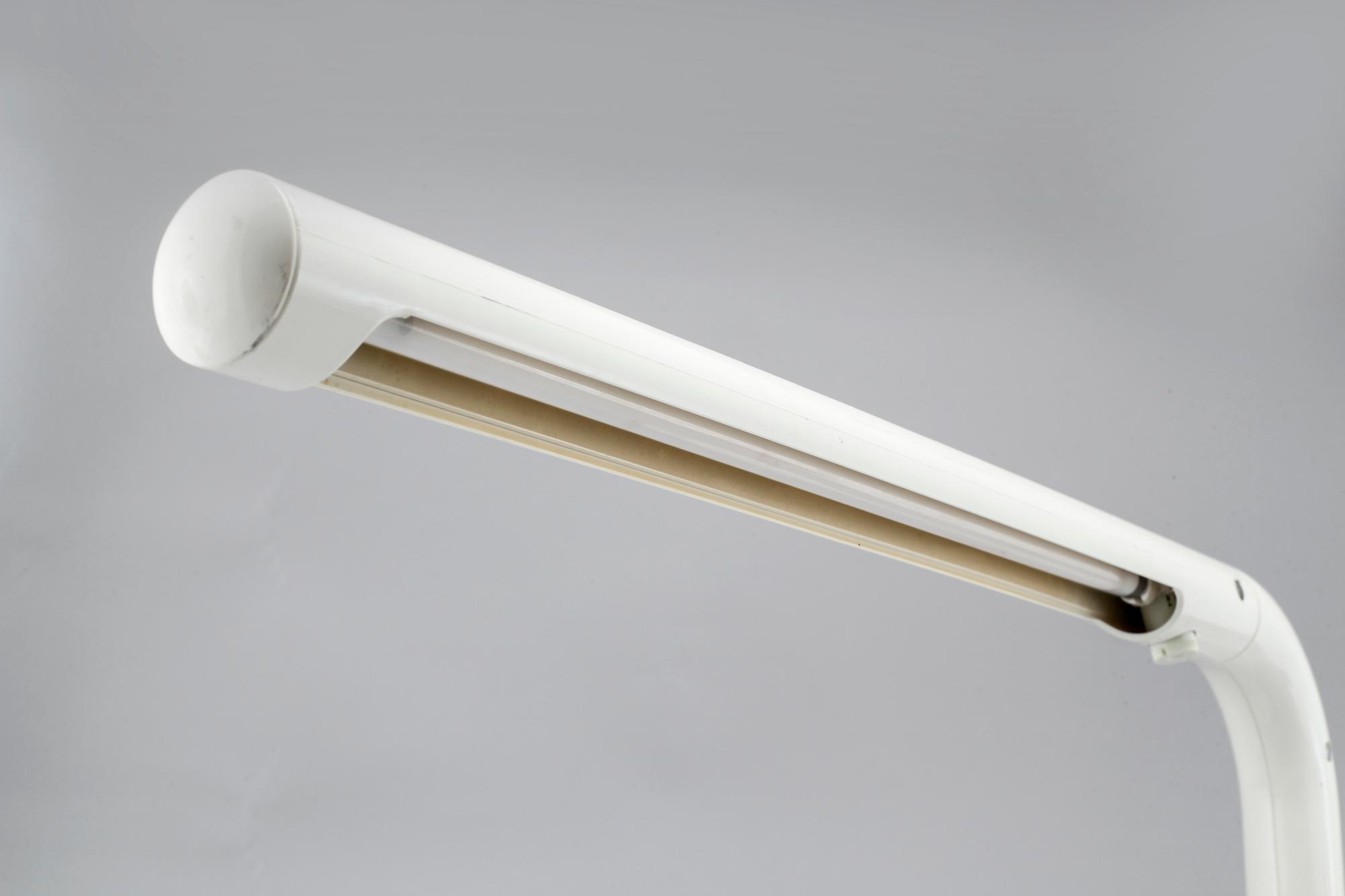 ANDERS PEHRSON, bordslampa, "Tuben", Ateljé Lyktan Åhus, lanserad 1973.