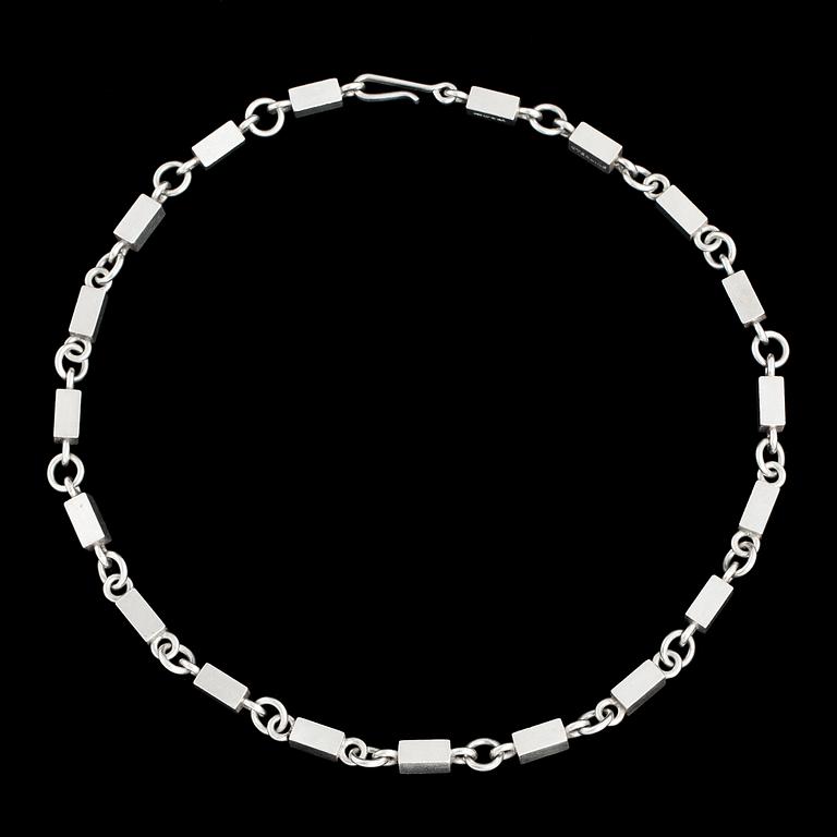 COLLIER, sterling silver, Wiwen Nilsson, Lund 1944. Vikt ca 66 g.