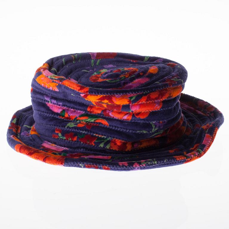 HATT och SCARF, Kenzo.