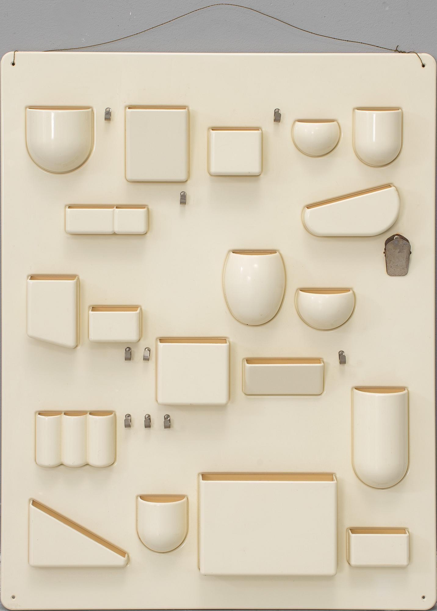 a plastic wall organiser "UtenSilo" by Dorothee Maurer-Becker in 1969.