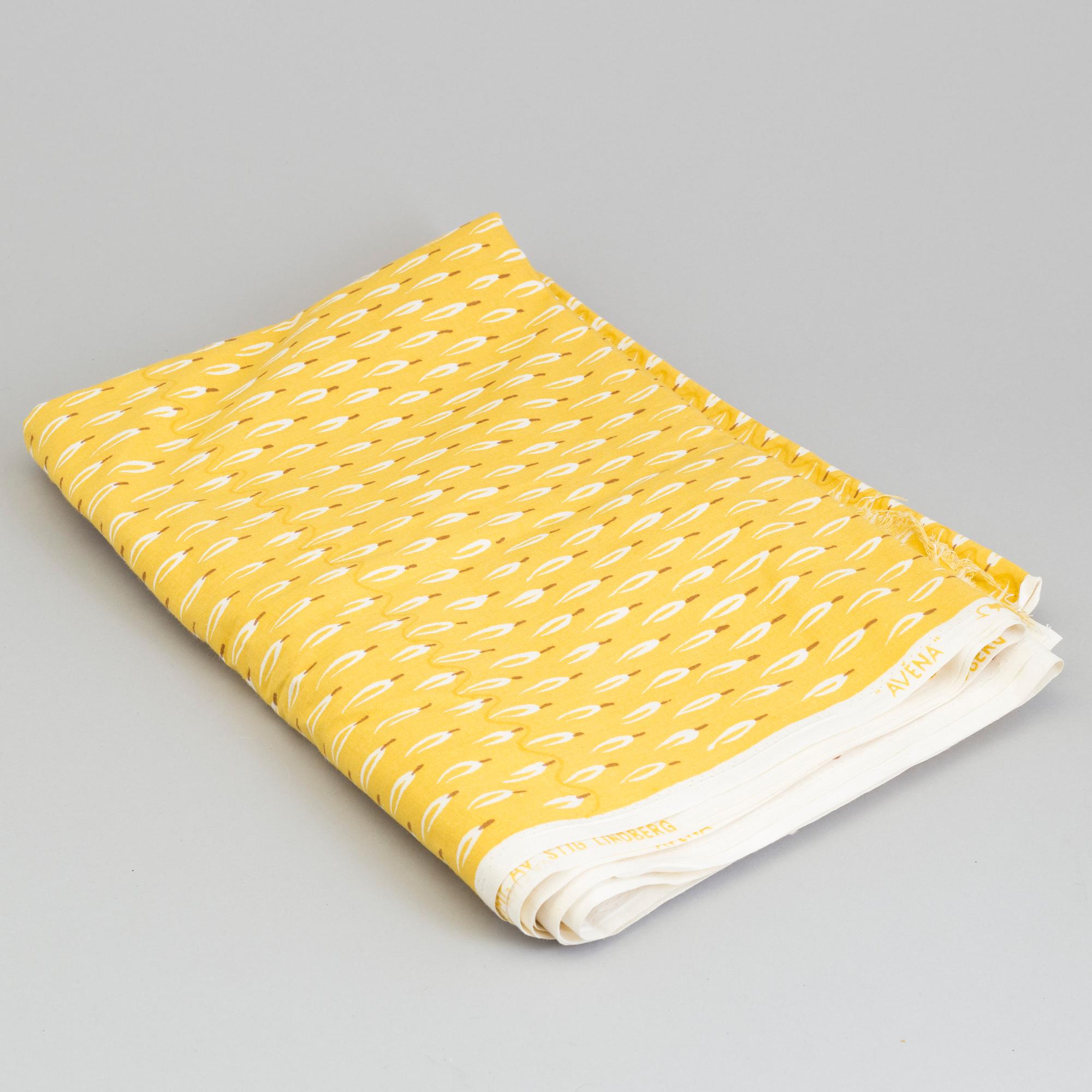 STIG LINDBERG, textil, 5 delar, "Comedia", "Vågorna" samt "Avena", Nordiska Kompaniet, Stockholm.