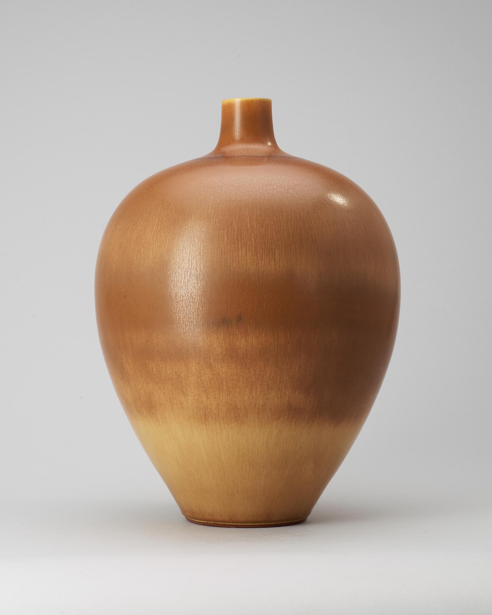 A Berndt Friberg stoneware vase, Gustavsberg Studio 1955.