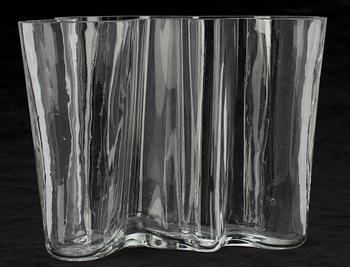 VAS, glas, sign. Alvar Aalto 3030.