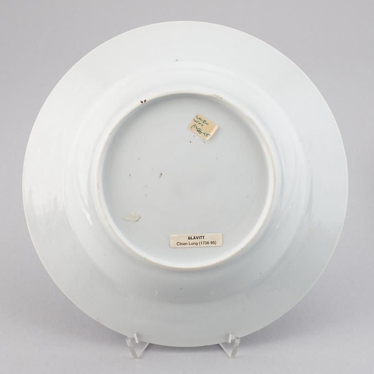 Tallrikar, 6 st, porslin, Qianlong (1736-1795).