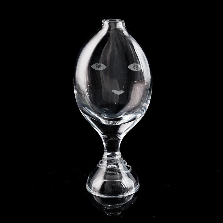 VICKE LINDSTRAND, a glass vase, Kosta.