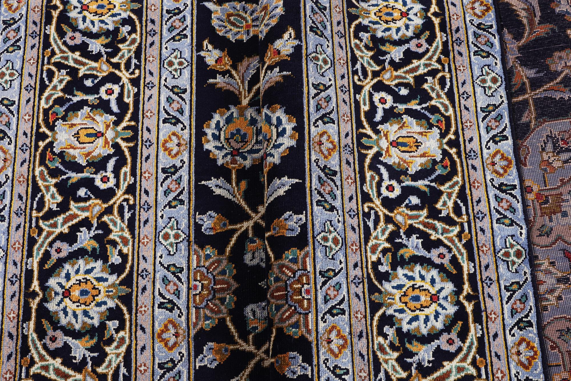 Matta, Keshan, ca 278 x 208 cm.