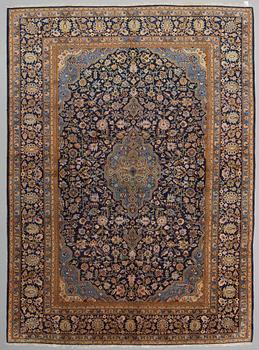 A CARPET, Kashan, ca 410 x 298 cm.