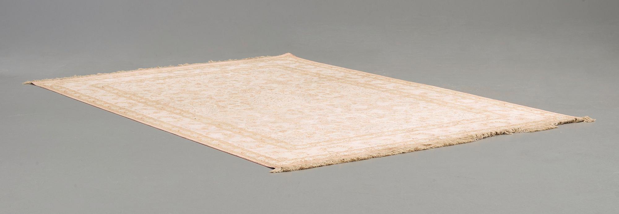 OLD SILK QUM. 289,5 x 195 cm.