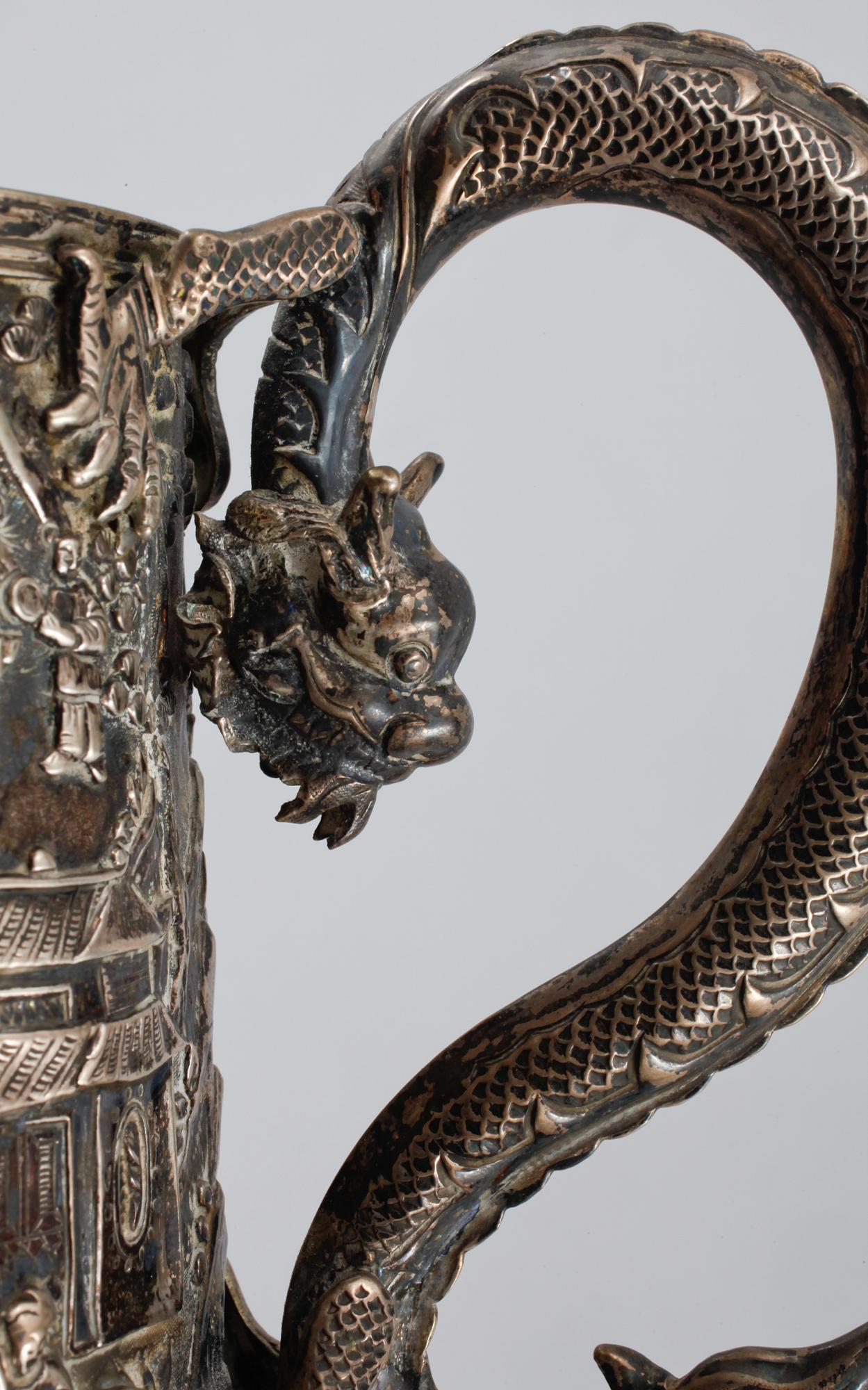 MUGG, silver, troligen Kina, 1800-talets andra hälft, vikt 240 gram.