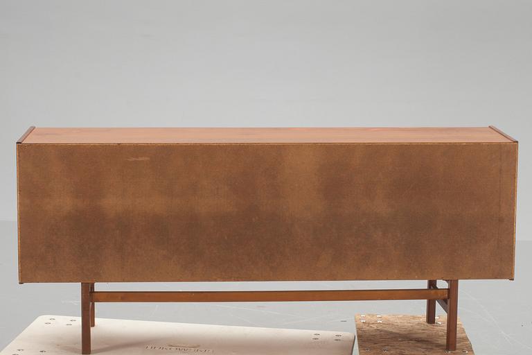 SIDEBOARD, teak, 1950-tal.