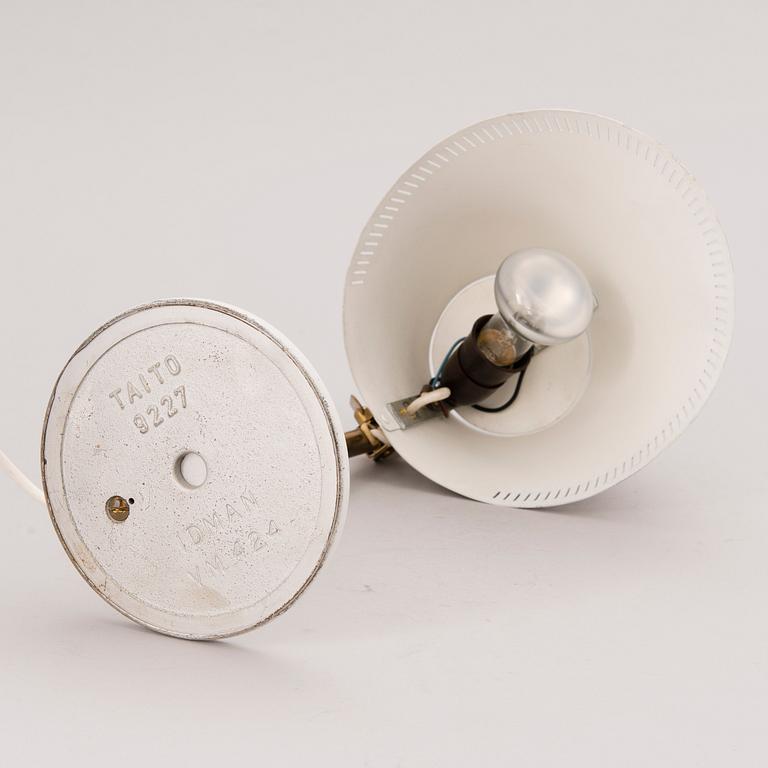 PAAVO TYNELL, bordslampa, modell 9227, Idman 1900-talets mitt.