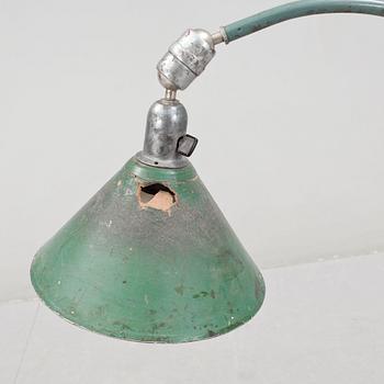 VÄGGLAMPA, Triplex pendel, Johan Petter Johansson. 1900-talets andra hälft.