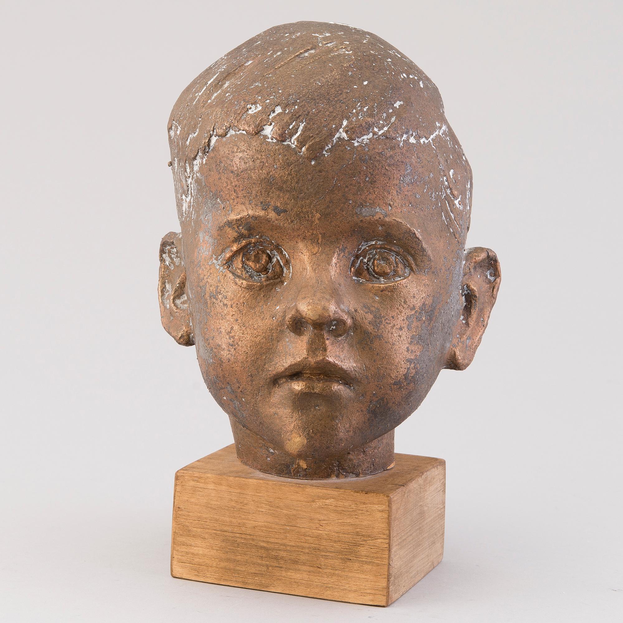 HEIKKI HÄIVÄOJA, pronssia, signeerattu ja päivätty 1958, numeroitu 1/2.