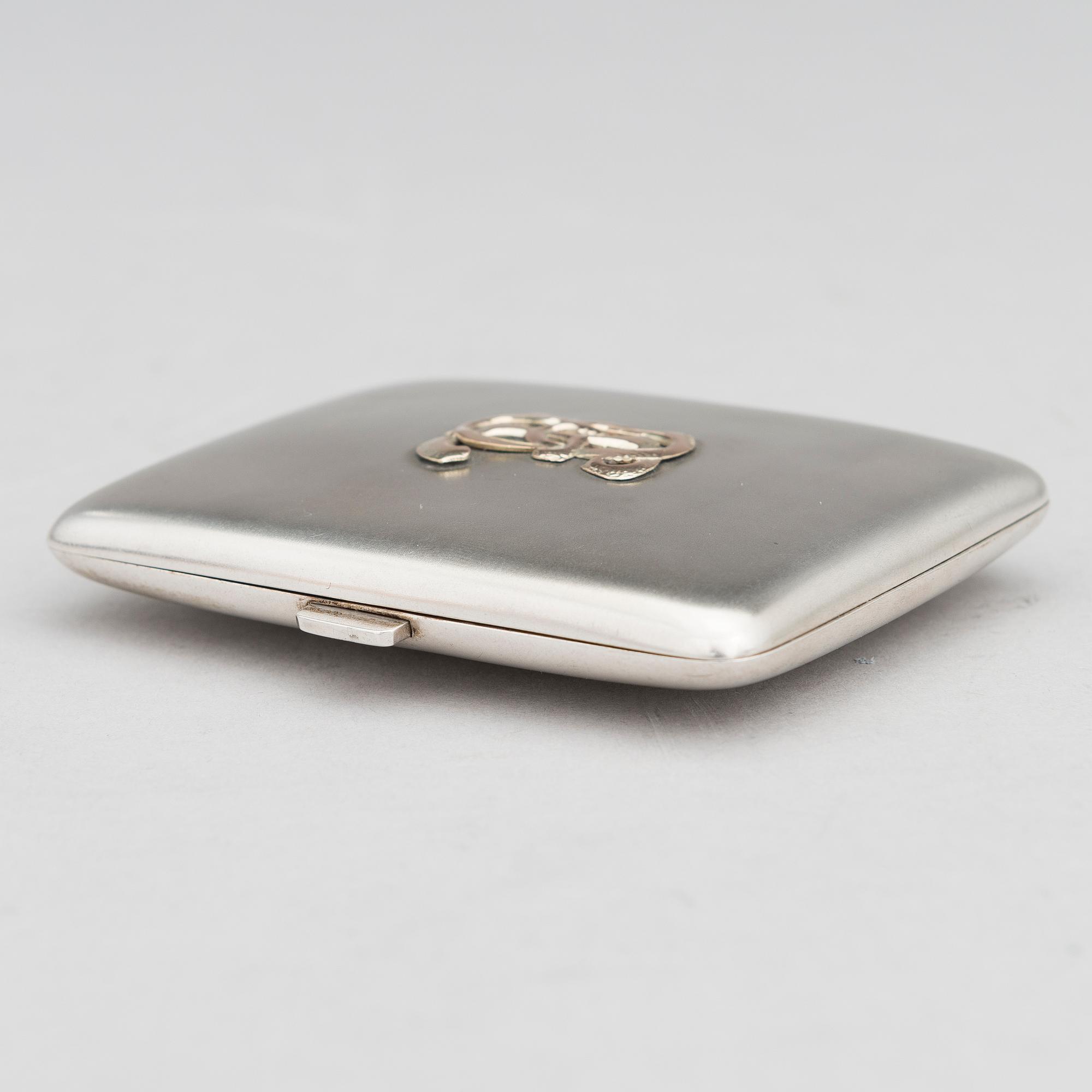 SAVUKERASIA, hopeaa, jossa 27. Jääkäripataljoonan risti. Suomalaiset tarkastusleimat, Helsinki 1928.