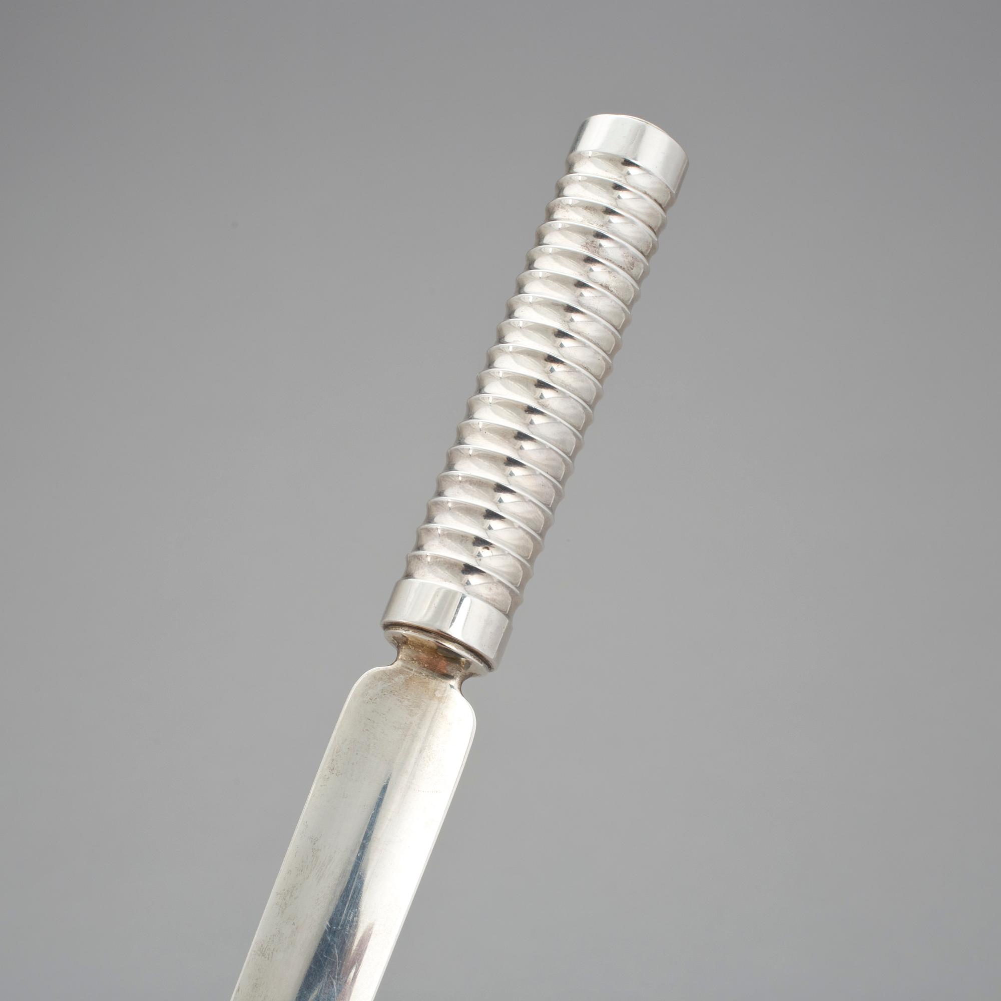 BREVKNIV, sterling silver, Sigvard Bernadotte for Georg Jensen, Köpenhamn efter 1945. Total vikt  180 gr.