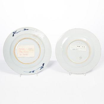 Tallrikar, fyra stycken, porslin. Qingdynastin, 1700-tal.