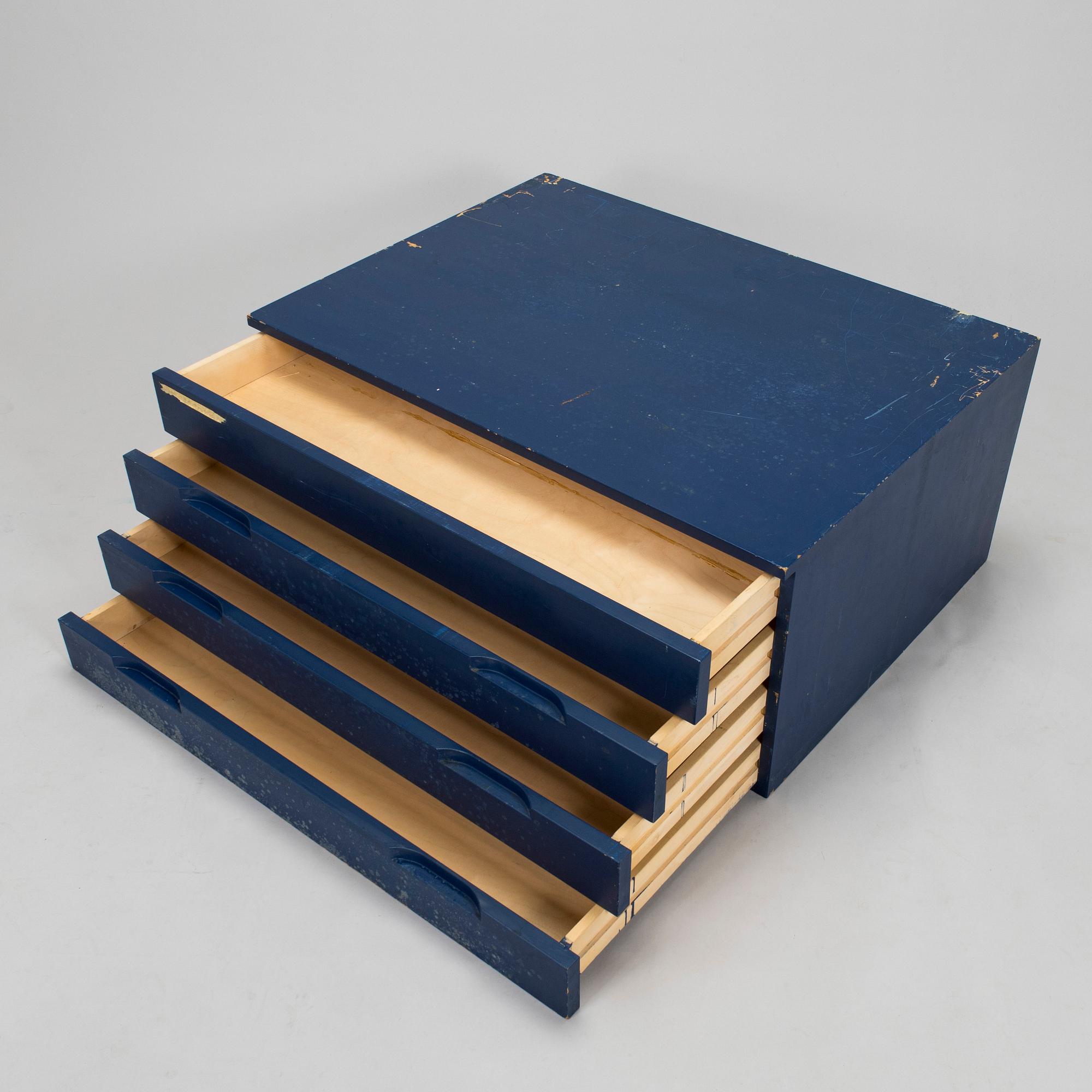 Arkivskåp /arkitektskåp, Arteks ritkontor, tillverkare O.Y. Huonekalu- ja Rakennustyötehdas A.B. 1900-talets mitt.