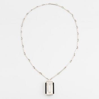 Wiwen Nilsson, a sterling silver necklace set with faceted rock crystal and onyx.