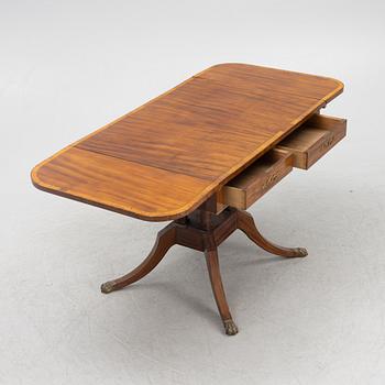 Drop-leaf table, mahogany, 19th century.