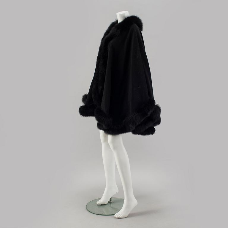 A cape from HPI of Sweden.