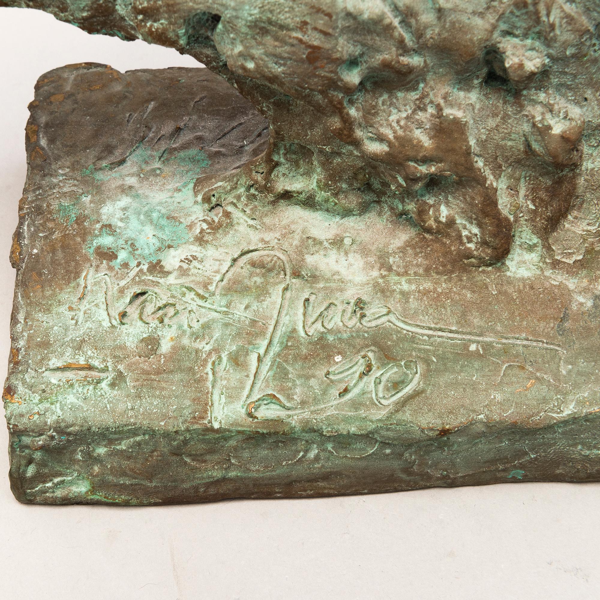 KARI JUVA, brons, signerad och daterad -90.