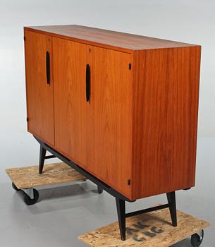 SIDEBOARD, 1900-talets tredje kvartal.