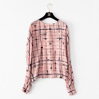 Chanel, a pink silk blouse, french size 34.