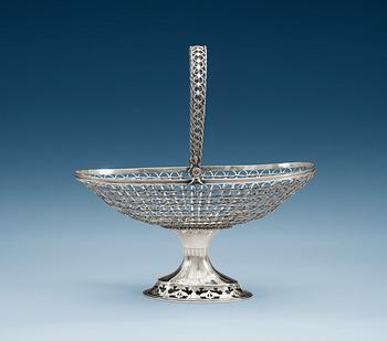902. A Swedish 19th century silver bread-basket, makers mark of  Adolf Zethelius, Stockholm 1814.