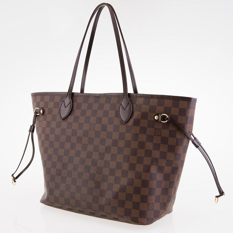 LOUIS VUITTON Neverfull MM Damier Bag.