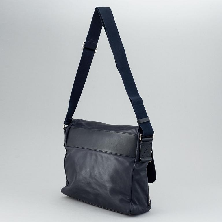 Louis Vuitton, messenger bag, Americas Cup, 2017.