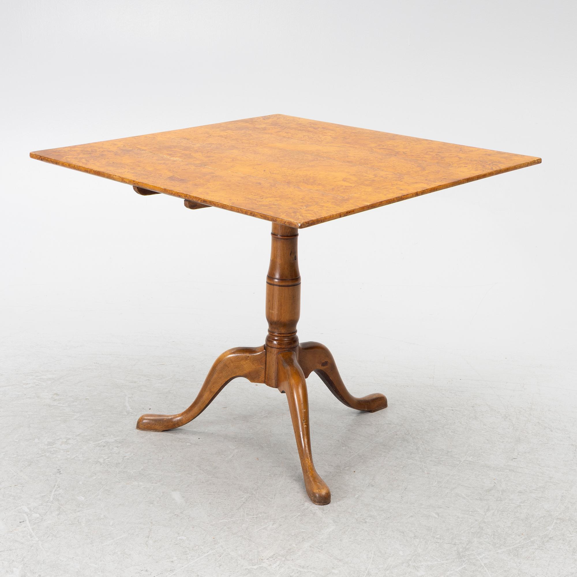 Anders Jacob Rosendahl, A folding table, Arboga, first half of the 19th century.