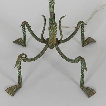 Lattiavalaisin, malli 811, Taidetakomo Hakkarainen, 1930-luku.