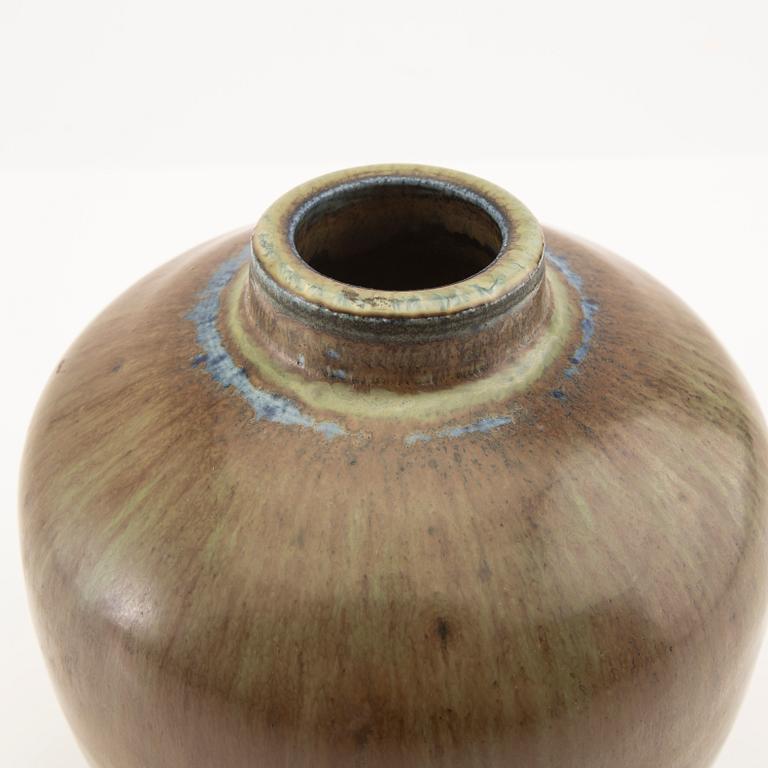 Carl-Harry Stålhane, vase signed and dated -64.