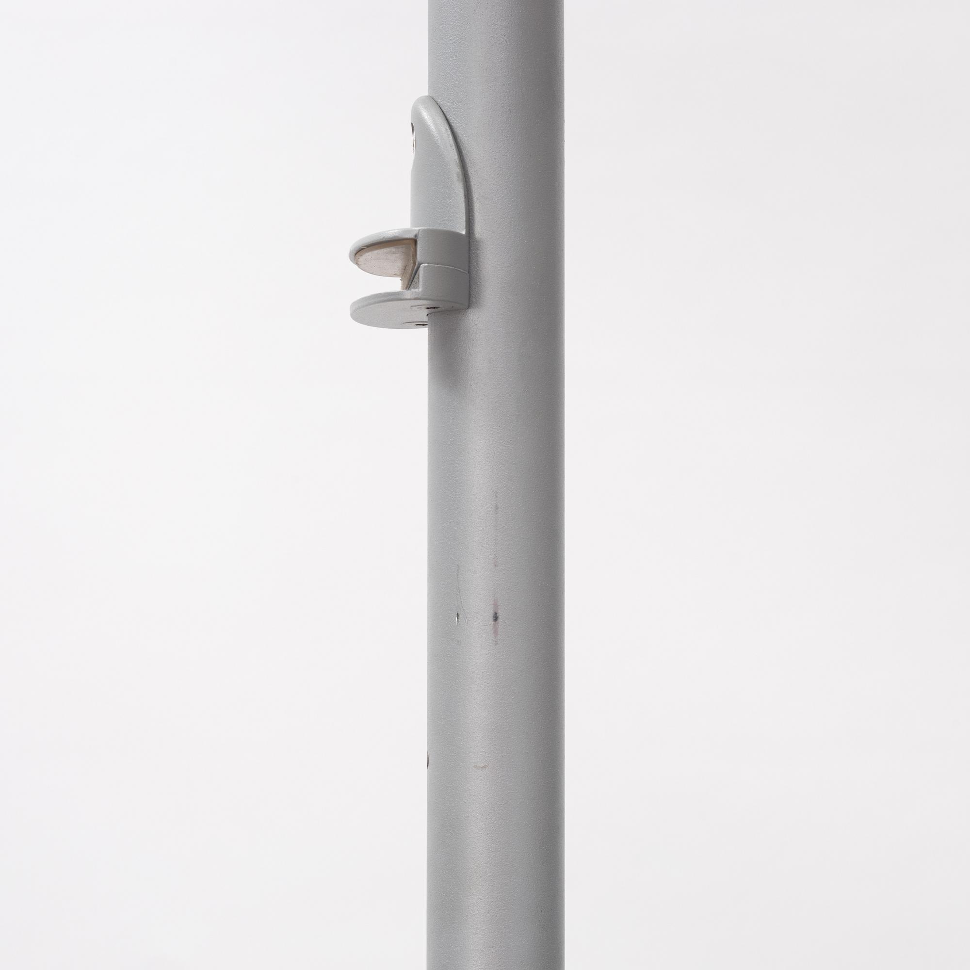 An "Ubiqua"  Porada shelf system. Design T. Colzani. 2000's.