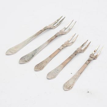 A Danish 20th  century set of five silver forks mark of Georg Jensen, weight 110 grams.