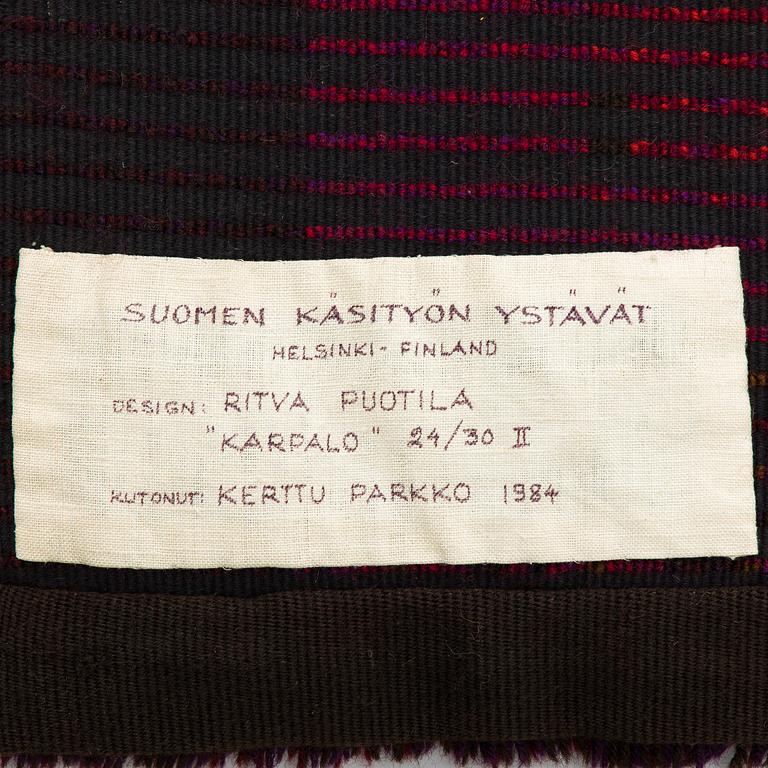 Ritva Puotila, ryijy, malli Suomen Käsityön Ystävät. Noin 142 x 90 cm.