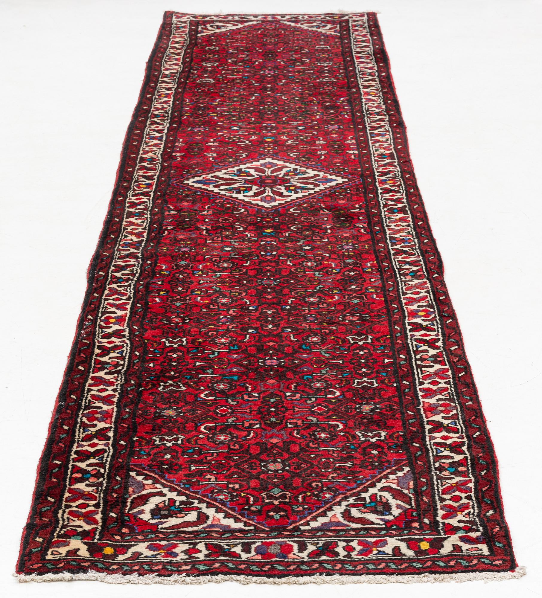 A Bakhtiari Runner, circa. 406 x 87 cm.