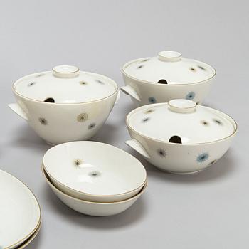 Raija Uosikkinen, ruoka-astiasto, "Jupiter", posliini, Arabia 1960-67.