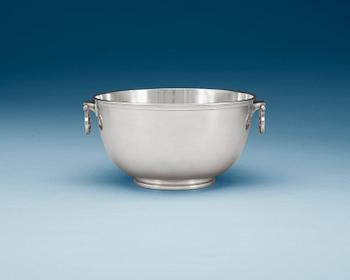 A W.A. Bolin silver jardinière, Stockholm 1940.