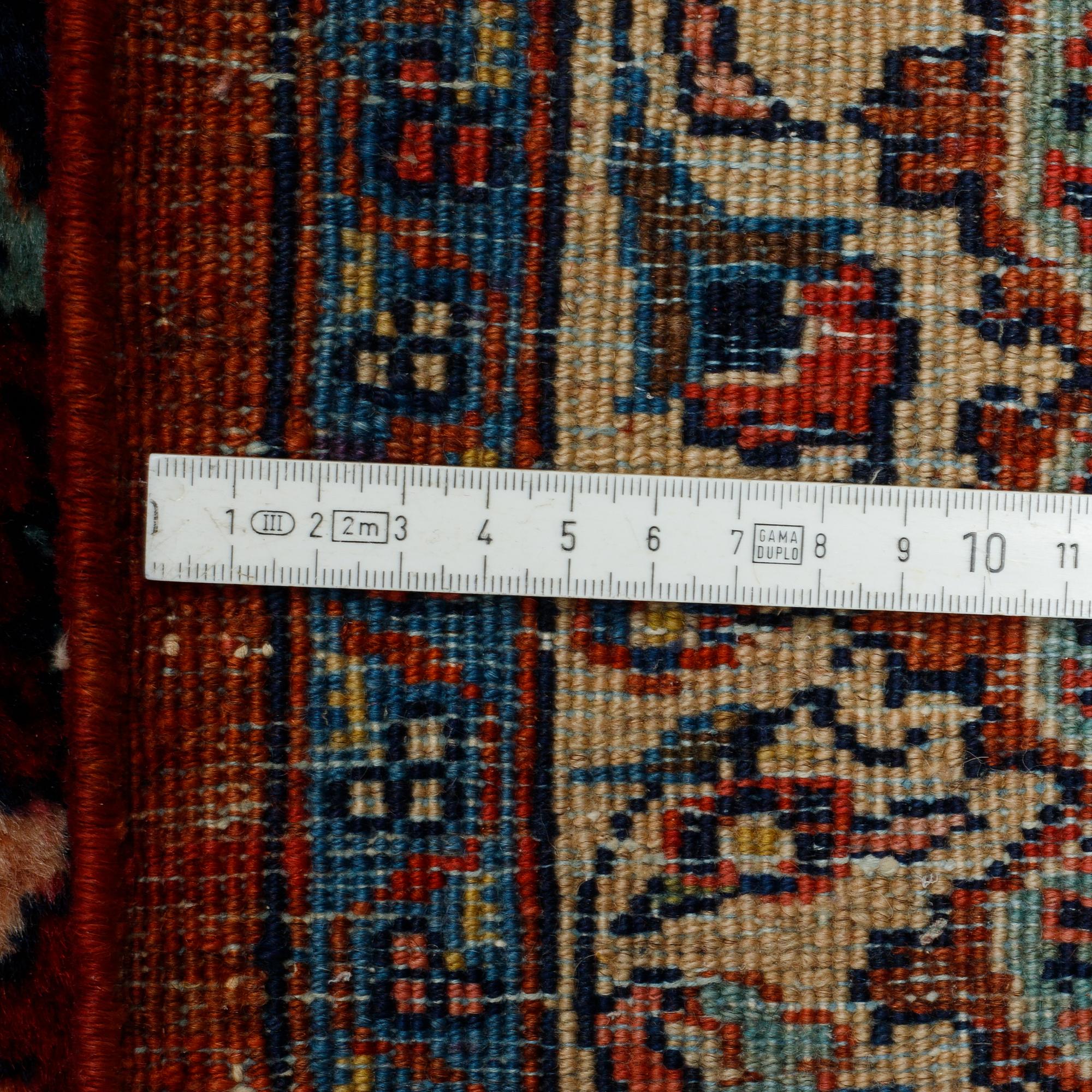 A carpet, oriental, ca 415 x 287 cm.