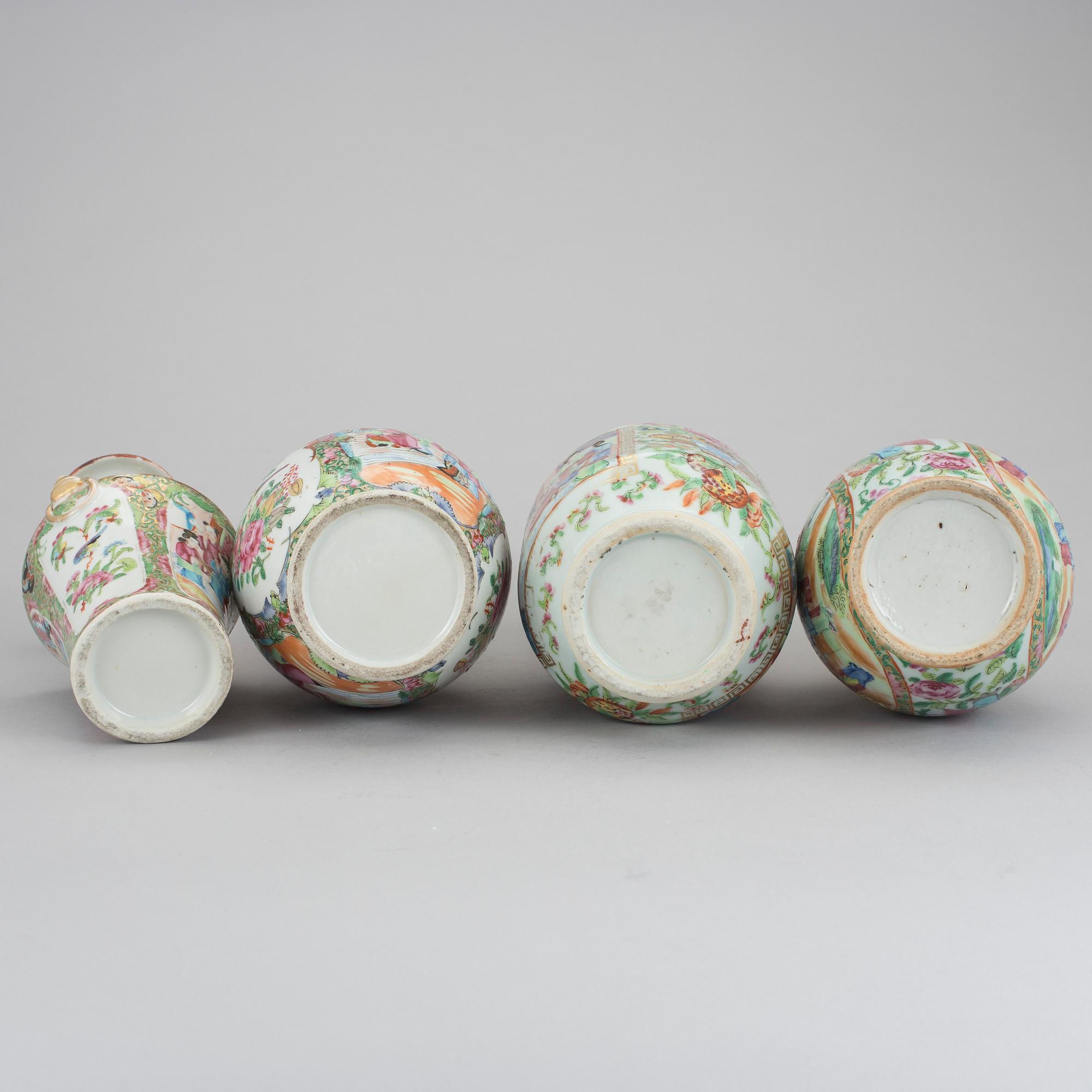 VASER, fyra stycken, porslin. Qing dynastin, Kanton, 1800-tal.
