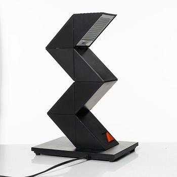 Shui L. D. Chan, bordslampa, "Zig-Zag", Massive-Elite, 1980-tal.