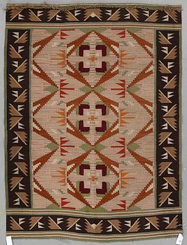 MATTA, Kelim, old. Ca 200x150 cm.