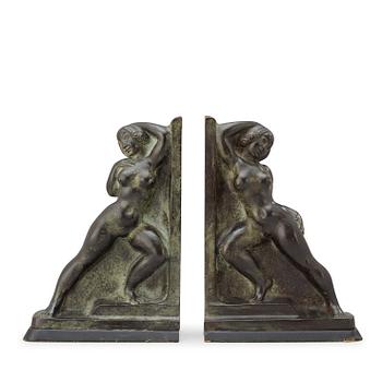 803. A pair of Axel Gute bronze book ends, 1922.